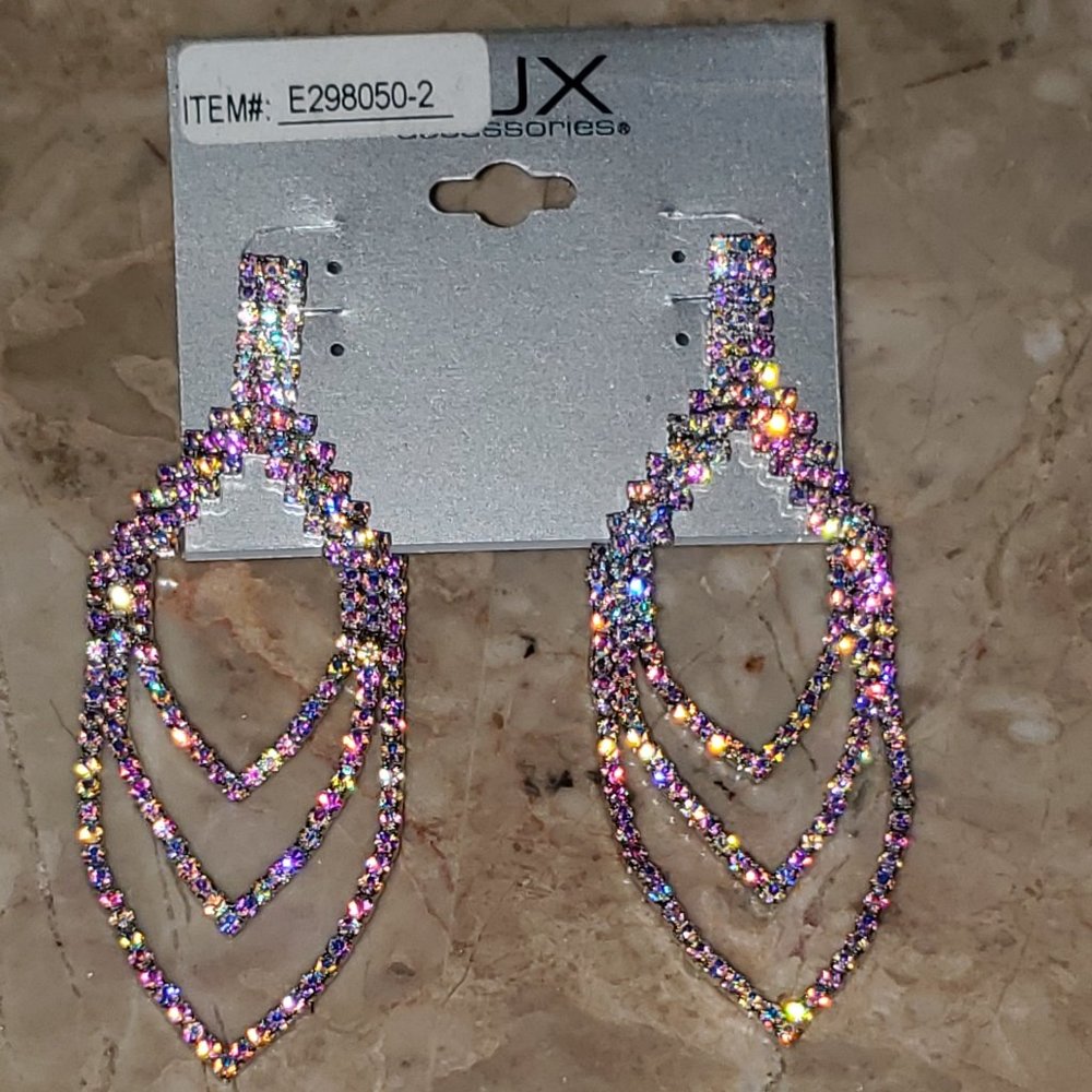 LUX Accessories earrings *SOLD*